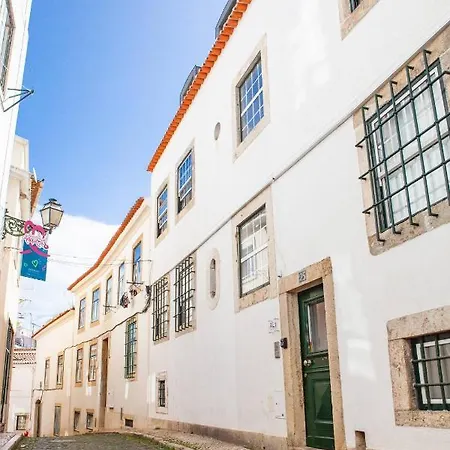 Alfama Delight Panoramic River And Historic Views 3 Bedrooms And 2 Bathrooms Ac 18th Century Building