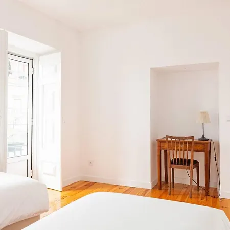 Alfama Delight Panoramic River And Historic Views 3 Bedrooms And 2 Bathrooms Ac 18th Century Building