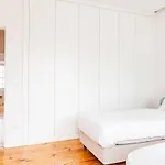 Alfama Delight Panoramic River And Historic Views 3 Bedrooms And 2 Bathrooms Ac 18th Century Building