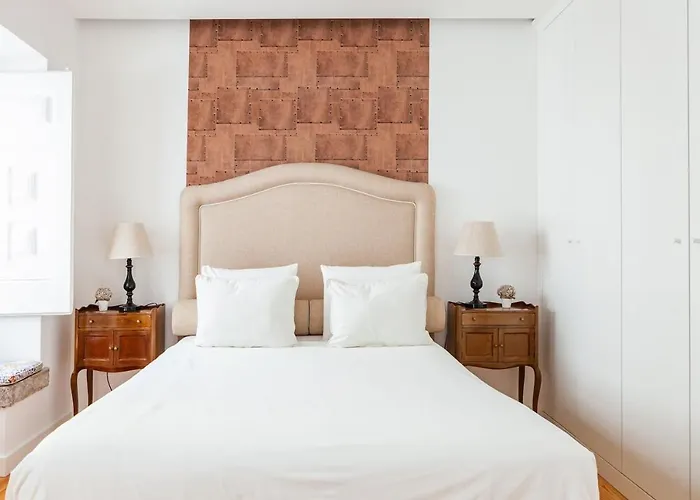 Alfama Delight Panoramic River And Historic Views 3 Bedrooms And 2 Bathrooms Ac 18th Century Building *